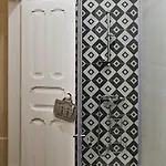 Safe House דירה